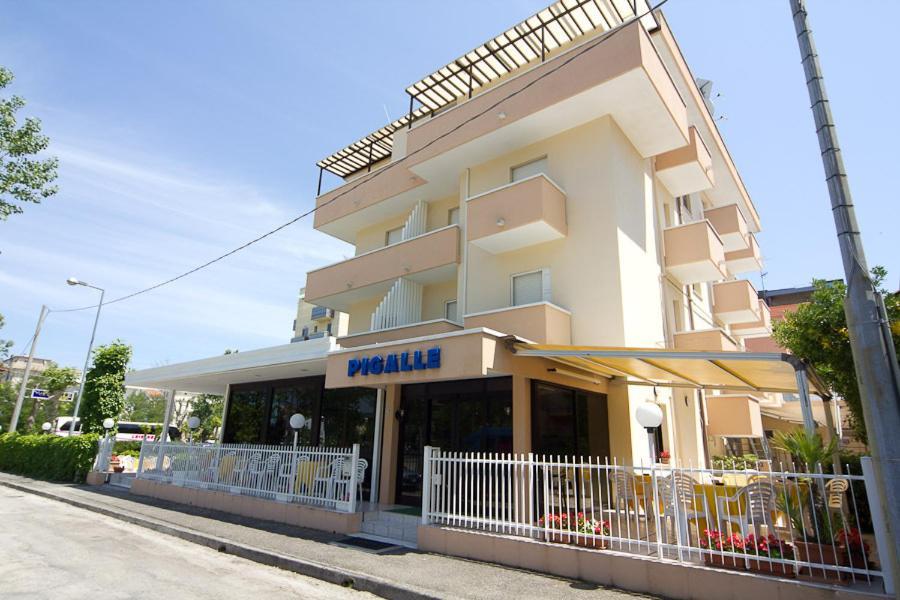 Hotel Pigalle Riccione Exterior photo