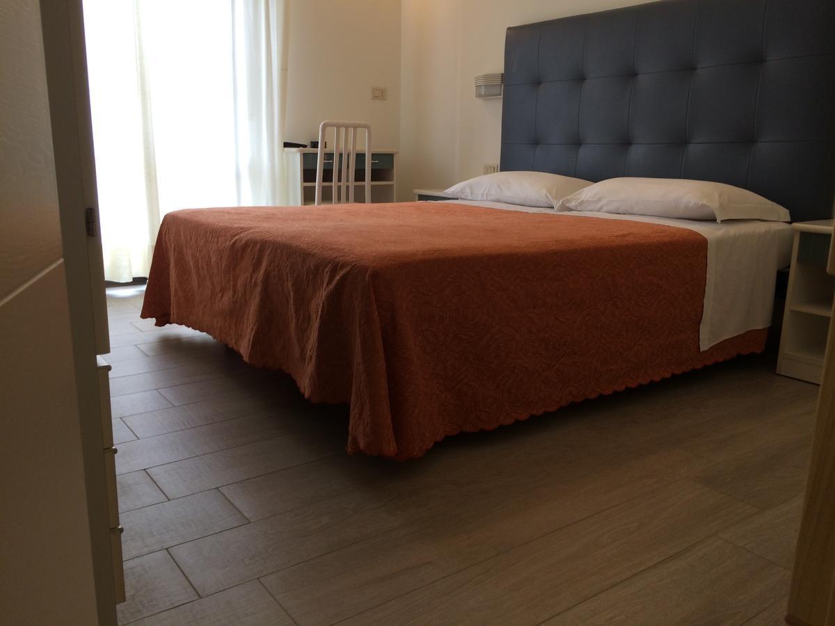 Hotel Pigalle Riccione Exterior photo